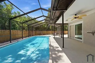 4404 Meadow Creek Cir, Sarasota, FL 34233 - Photo 37