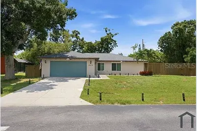 4404 Meadow Creek Circle, Sarasota, FL 34233 - Photo 1