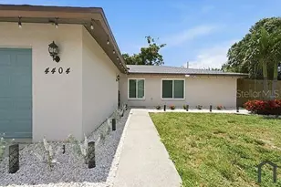 4404 Meadow Creek Cir, Sarasota, FL 34233 - Photo 3
