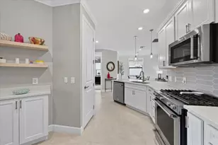 7653 Summerland Cove, Bradenton, FL 34202 - Photo 9