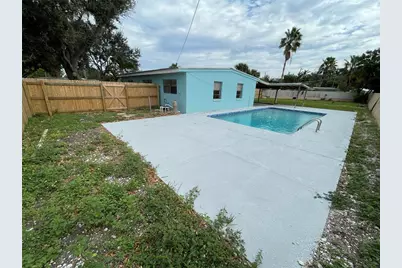 2001 Princeton Avenue, Bradenton, FL 34207 - Photo 1