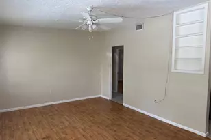 3509 Norwood Ct, Sarasota, FL 34234 - Photo 9