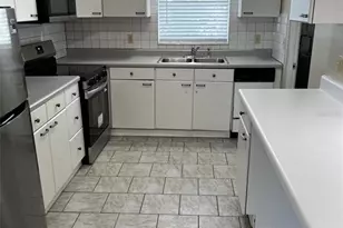 3509 Norwood Ct, Sarasota, FL 34234 - Photo 13