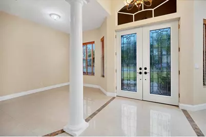 2780 Bethel Court S, Saint Petersburg, FL 33712 - Photo 3