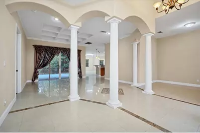 2780 Bethel Court S, Saint Petersburg, FL 33712 - Photo 5