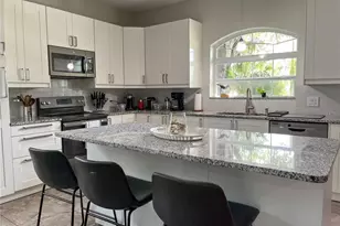 5119 Rilma Ave, Sarasota, FL 34234 - Photo 9