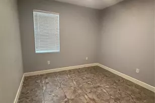 5119 Rilma Ave, Sarasota, FL 34234 - Photo 9