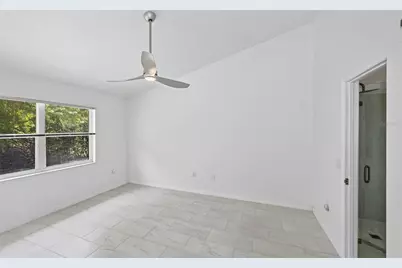 5623 Monte Rosso Road, Sarasota, FL 34243 - Photo 17