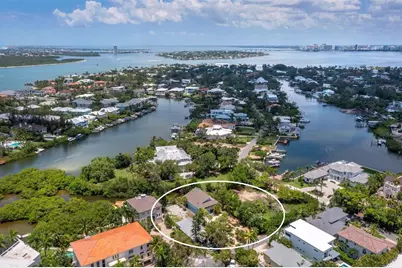 4114 Roberts Point Circle, Sarasota, FL 34242 - Photo 9