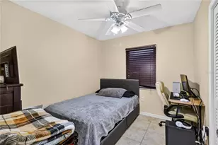 2316 Powell Cir, Sarasota, FL 34234 - Photo 23