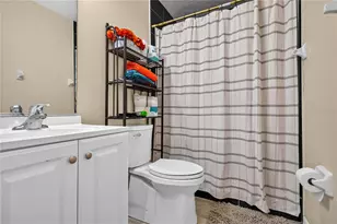 2316 Powell Cir, Sarasota, FL 34234 - Photo 21