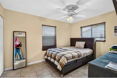 2316 Powell Circle, Sarasota, FL 34234 - Photo 19