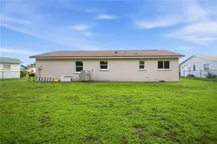 2316 Powell Cir, Sarasota, FL 34234 - Photo 25