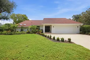 8822 Misty Creek Dr, Sarasota, FL 34241 - Photo 3