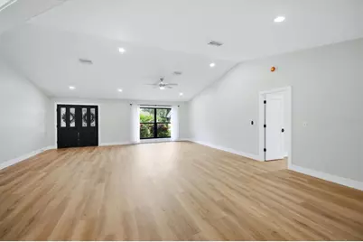 8822 Misty Creek Drive, Sarasota, FL 34241 - Photo 5