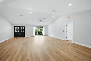 8822 Misty Creek Dr, Sarasota, FL 34241 - Photo 5