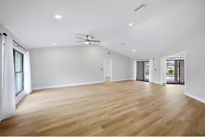 8822 Misty Creek Drive, Sarasota, FL 34241 - Photo 11