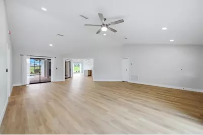 8822 Misty Creek Drive, Sarasota, FL 34241 - Photo 9