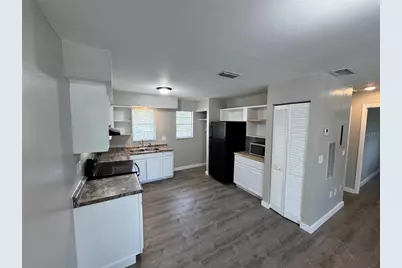 927 33rd Avenue W, Bradenton, FL 34205 - Photo 3