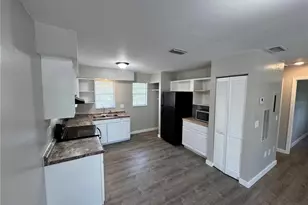927 33rd Ave W, Bradenton, FL 34205 - Photo 3