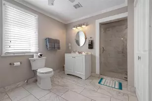 2245 Bahia Vista St, Sarasota, FL 34239 - Photo 11