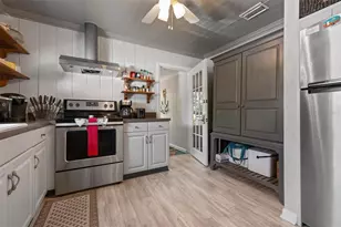 2245 Bahia Vista St, Sarasota, FL 34239 - Photo 19