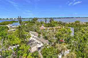 1601 Pelican Point Dr, Sarasota, FL 34231 - Photo 3
