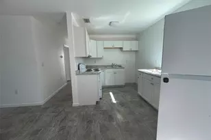 525 E Helen Ave, Punta Gorda, FL 33950 - Photo 13