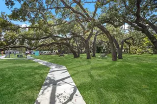 2070 Hyde Park St, Sarasota, FL 34239 - Photo 45