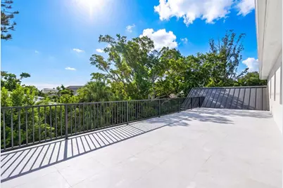 656 Tropical Circle, Sarasota, FL 34242 - Photo 55