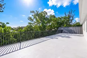 656 Tropical Cir, Sarasota, FL 34242 - Photo 55