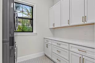 656 Tropical Cir, Sarasota, FL 34242 - Photo 43