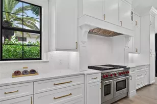 656 Tropical Cir, Sarasota, FL 34242 - Photo 29