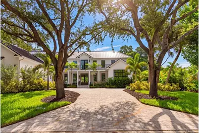 656 Tropical Circle, Sarasota, FL 34242 - Photo 5