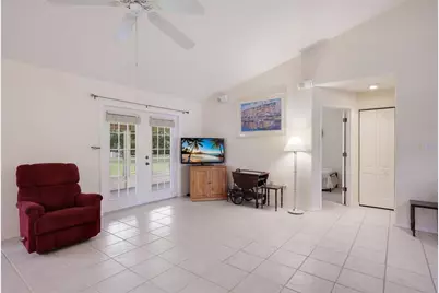 4413 74th Avenue E, Sarasota, FL 34243 - Photo 7