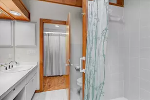 2404 Bispham Rd, Sarasota, FL 34231 - Photo 29