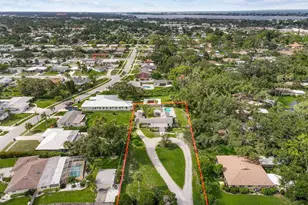 2404 Bispham Rd, Sarasota, FL 34231 - Photo 3