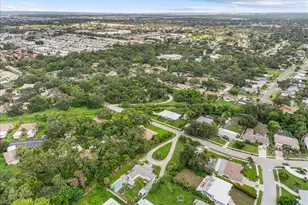 2404 Bispham Rd, Sarasota, FL 34231 - Photo 41
