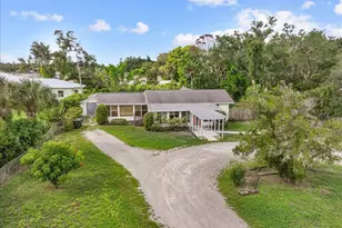 2404 Bispham Rd, Sarasota, FL 34231 - Photo 45