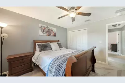7226 34th Street E, Sarasota, FL 34243 - Photo 37