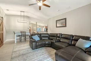 7226 34th St E, Sarasota, FL 34243 - Photo 19