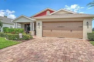 7226 34th St E, Sarasota, FL 34243 - Photo 1