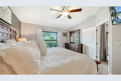 7226 34th Street E, Sarasota, FL 34243 - Photo 27
