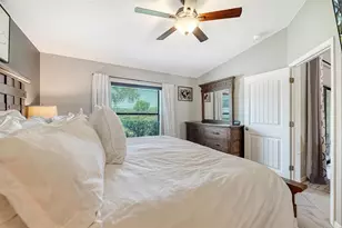 7226 34th St E, Sarasota, FL 34243 - Photo 27