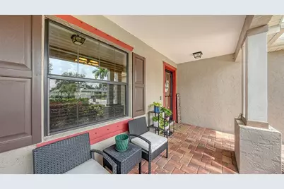 7226 34th Street E, Sarasota, FL 34243 - Photo 3