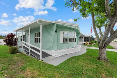 808 53rd Avenue E #18, Bradenton, FL 34203 - Photo 3