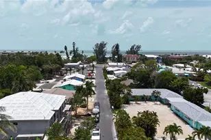 601 St Judes Dr, Longboat Key, FL 34228 - Photo 33
