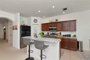 3426 Parkridge Cir, Sarasota, FL 34243 - Photo 15