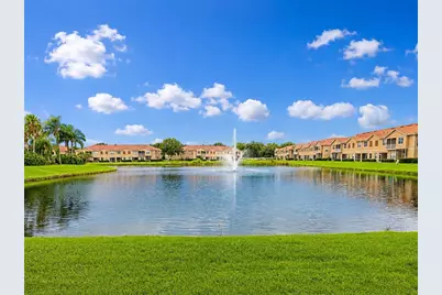 3426 Parkridge Circle #34-105, Sarasota, FL 34243 - Photo 7