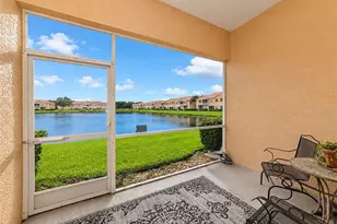 3426 Parkridge Cir, Sarasota, FL 34243 - Photo 3
